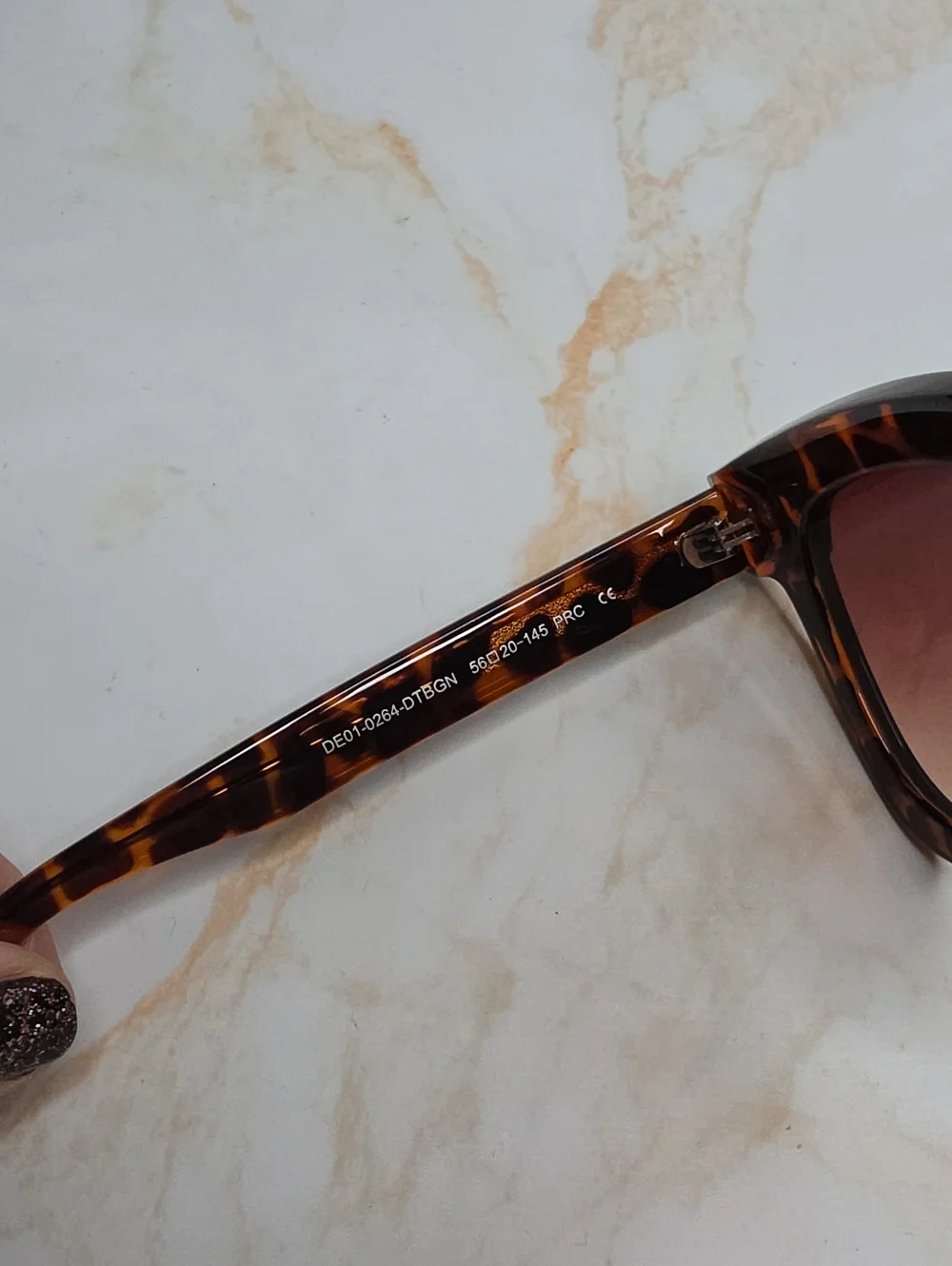Diff Eyewear stylish tortoiseshell